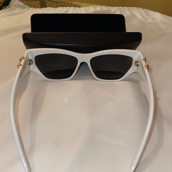 Versace Sunglasses Versace Virtus Cat-Eye White
Case included - Picture 4 of 4